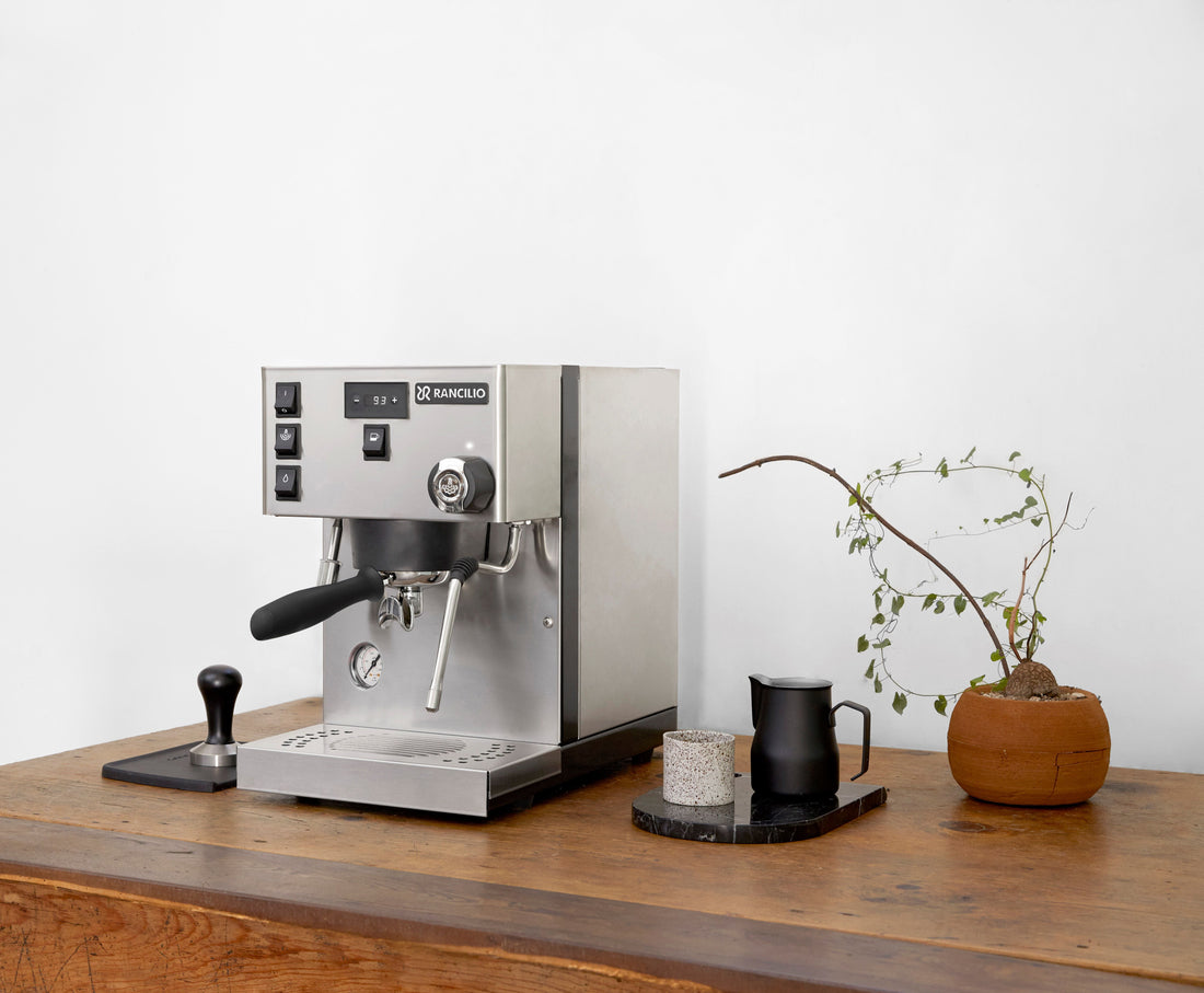 How to make a coffee on a Rancilio Silvia Pro X and Stile grinder